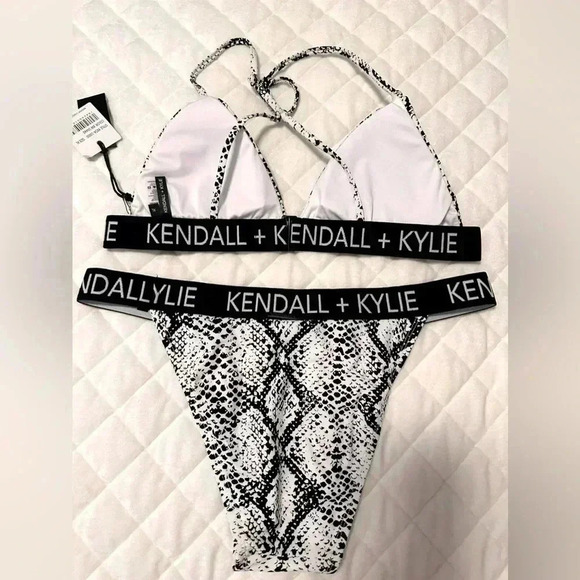 Kendall & Kylie SZ XL Black/White Bikini - Picture 3 of 5